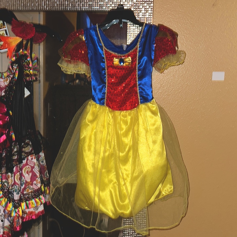 Halloween costume size small